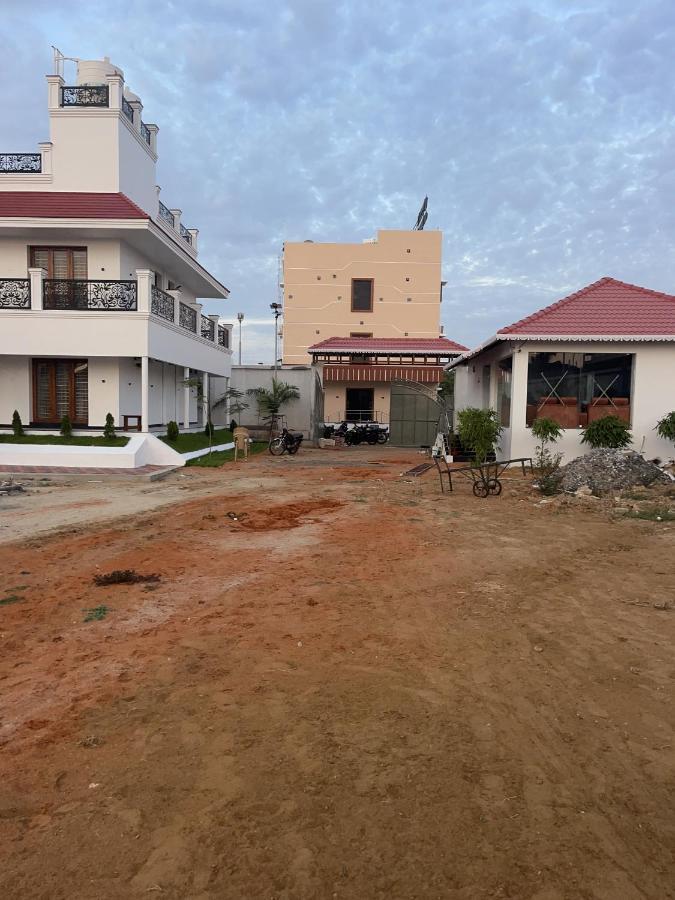 Sri Balaji Lodging Hotel Tiruchchendūr Exterior foto